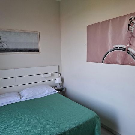Fare Bnb - Room Del Parco 雷焦艾米利亚 外观 照片