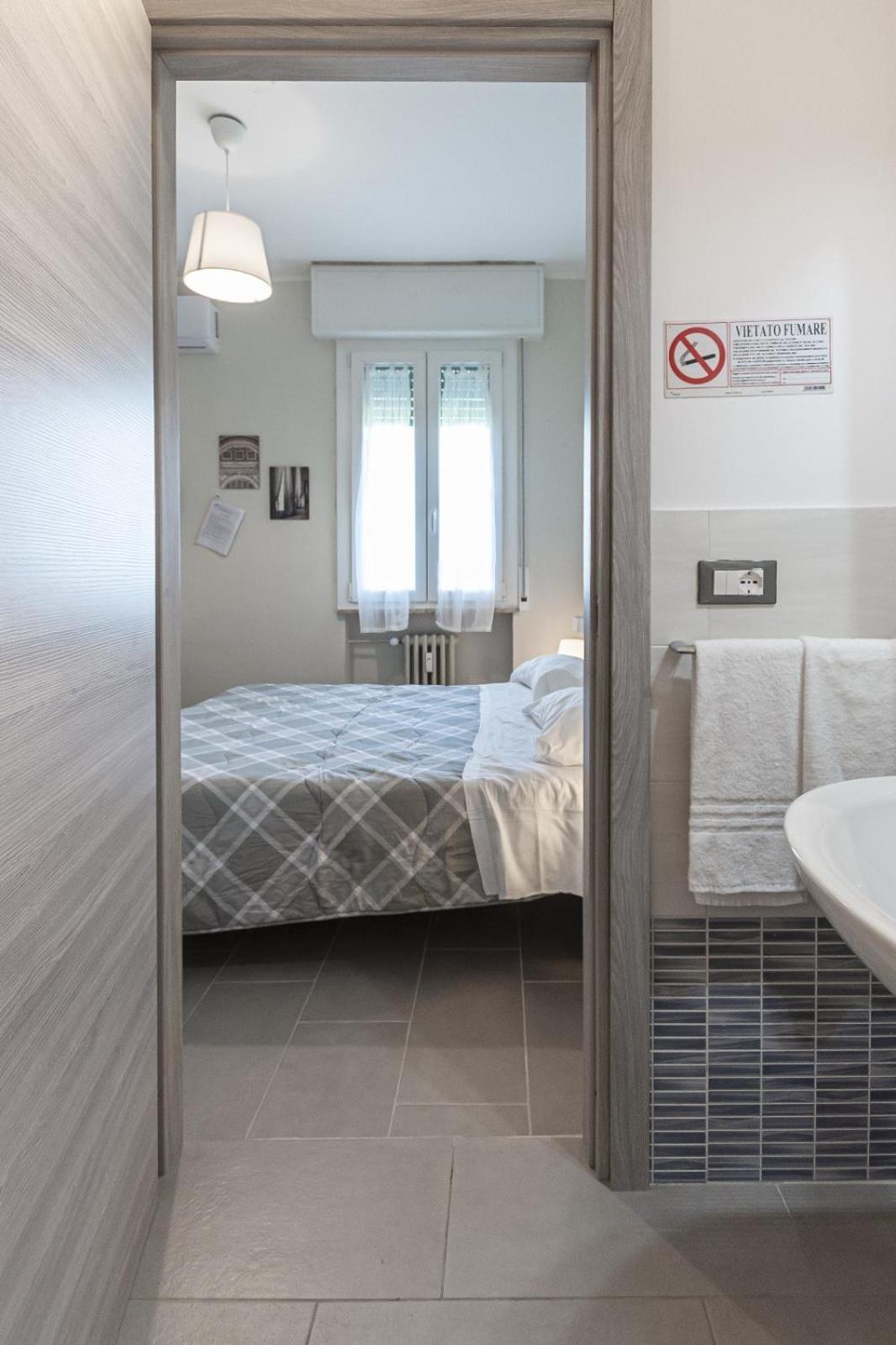 Fare Bnb - Room Del Parco 雷焦艾米利亚 外观 照片