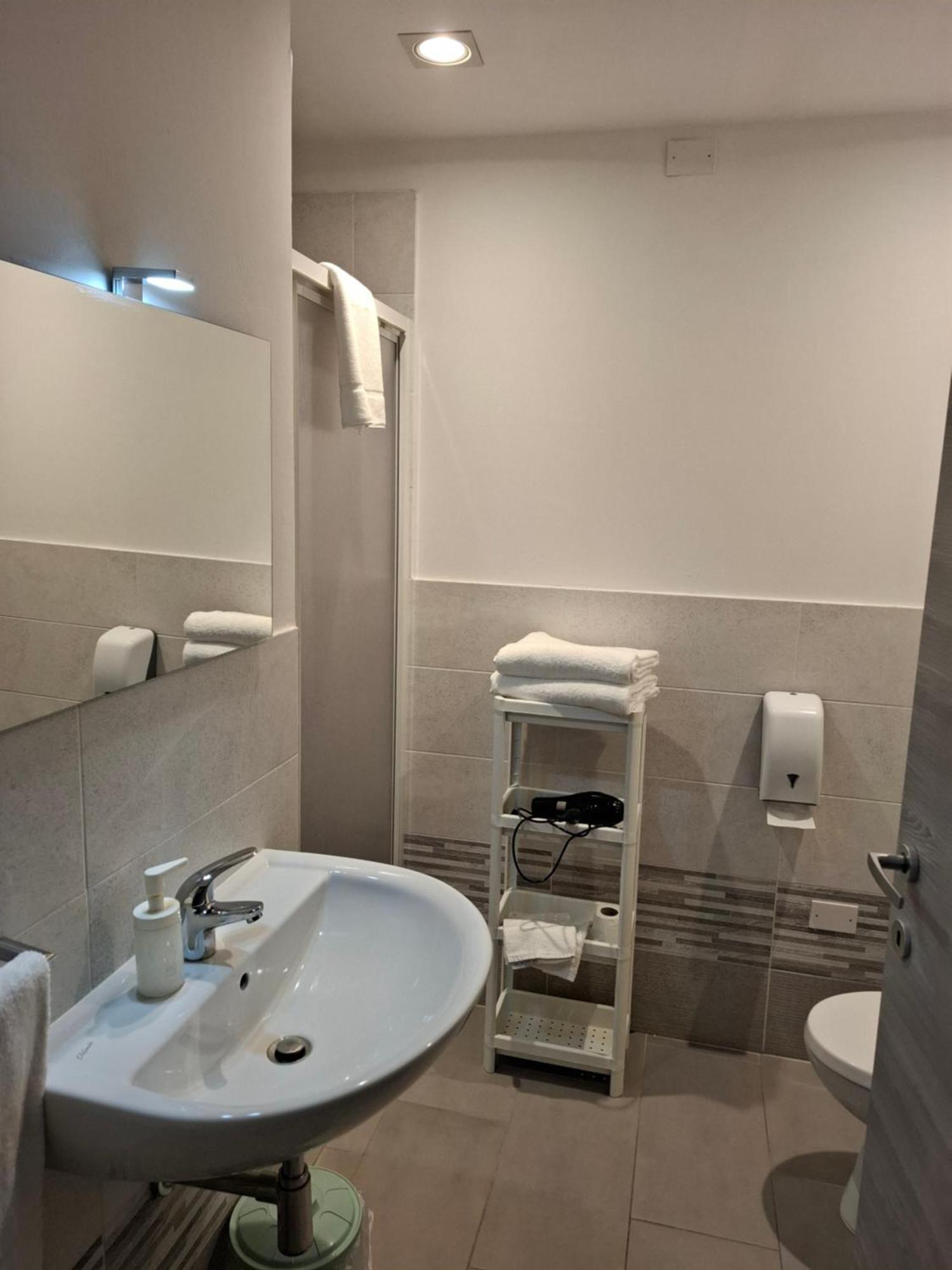 Fare Bnb - Room Del Parco 雷焦艾米利亚 外观 照片